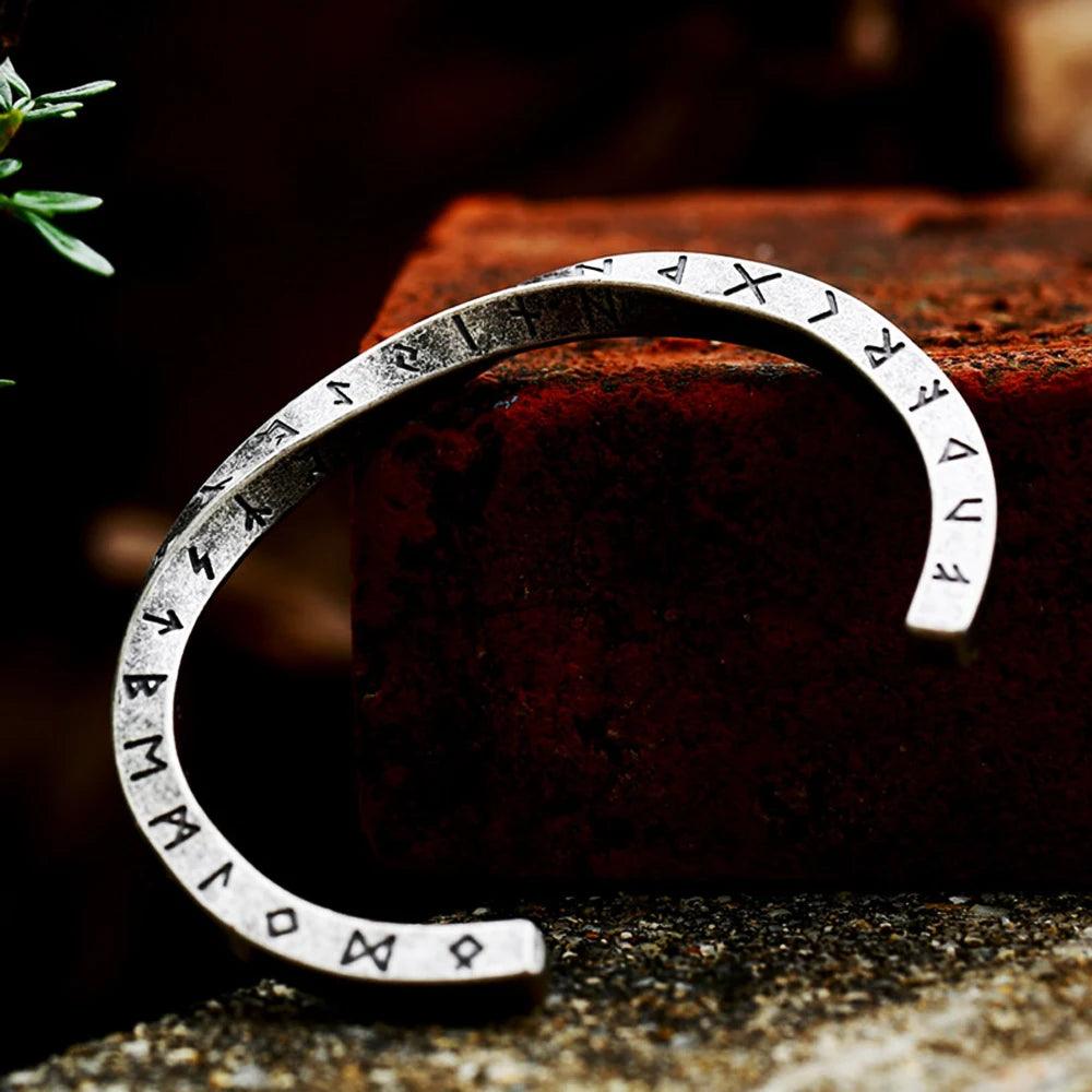 Bracelet Runes Viking