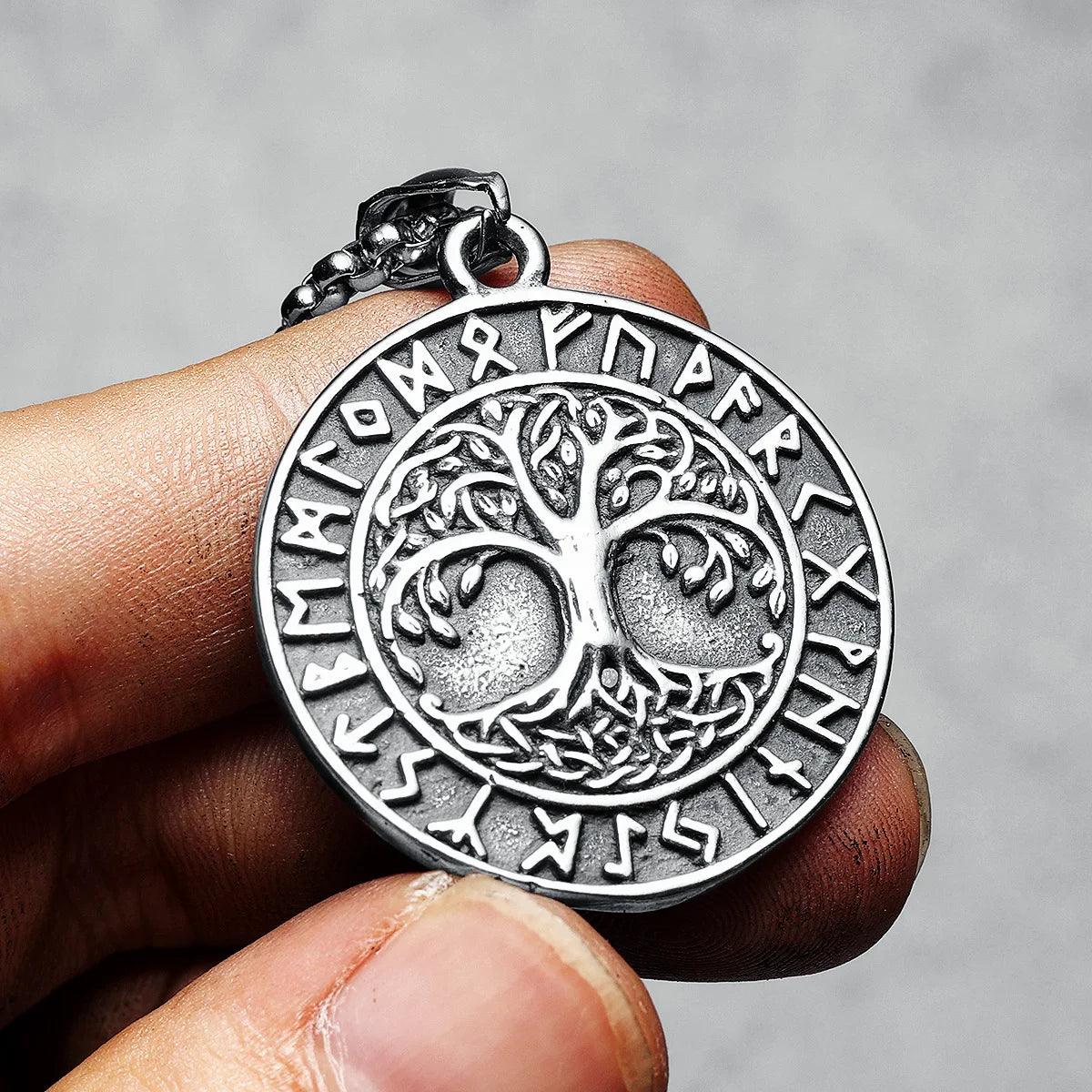 Collier Yggdrasil et Runes Viking - Univers Celtique